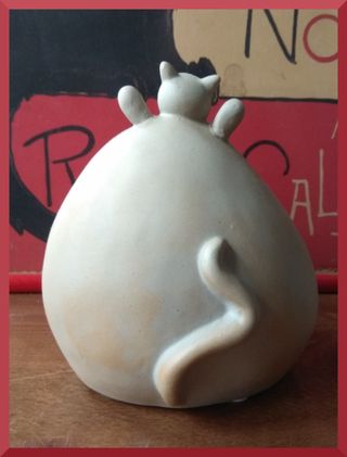 Figure di gatti grassi in ceramica, decorazioni portalibri