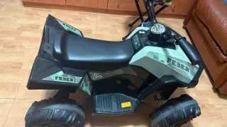 Auto elettrica Jeep a batteria per bambini