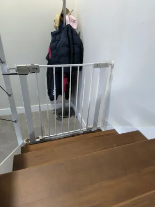 Barrera seguridad bebés y mascotas