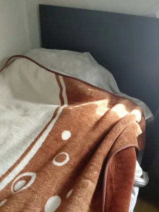 Letto a castello nero con cassettiera