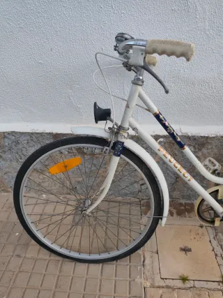 Bicicleta Vintage Paseo Peugeot Blanca