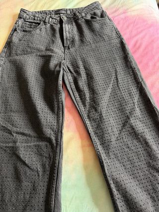 Pantalón Stradivarius con brillos Talla 36