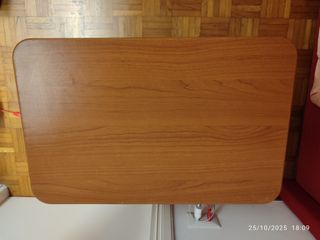 Comodino in legno marrone