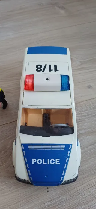 Coche Policía Playmobil con Accesorios