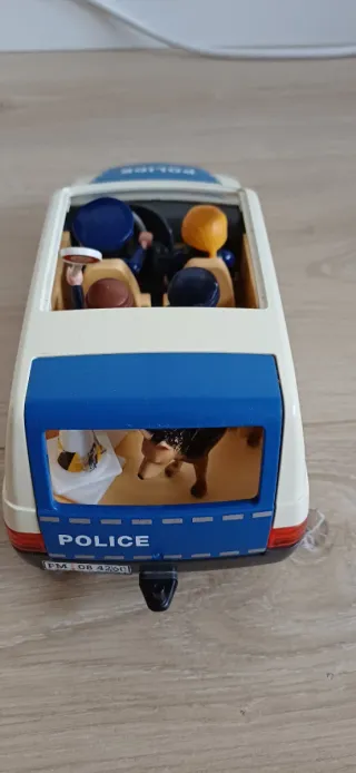 Coche Policía Playmobil con Accesorios