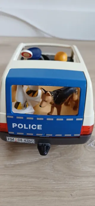 Coche Policía Playmobil con Accesorios
