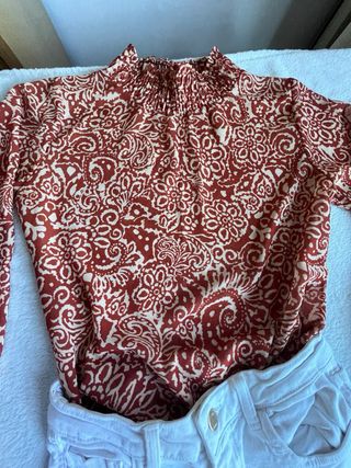 Conjunto Top Verde y Pantalón Blanco