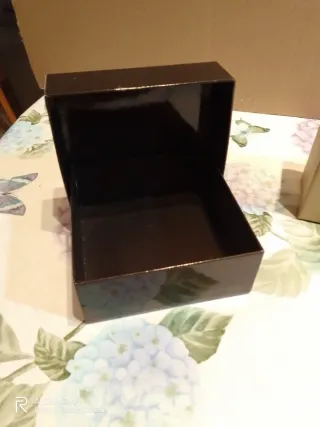 3 cajas vacíos de relojes y pulseras ( vacías)