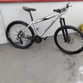 Bicicleta Specialized Hardrock Plata