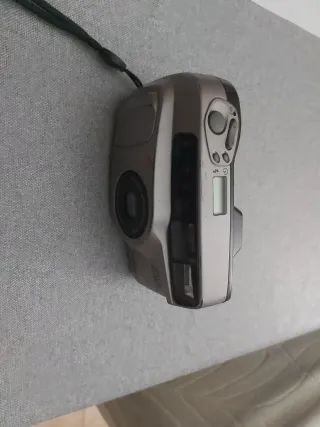 Cámara analógica Minolta Riva Zoom 70