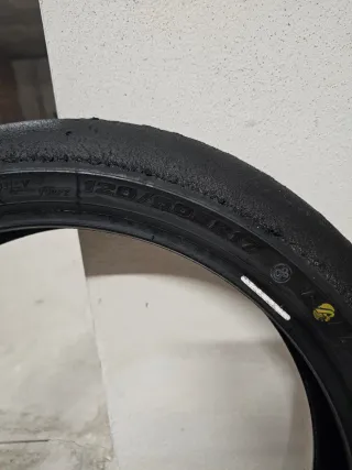 Neumático delantero slick moto 120/60/r17
