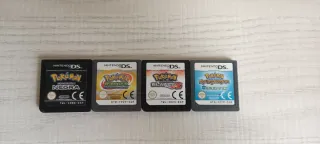 Consolle Nintendo DS Lite grigia con giochi Pokémon