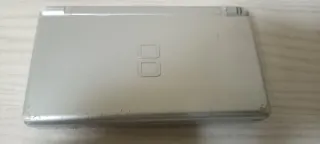 Nintendo DS Lite Gris + 2 Juegos Pokémon