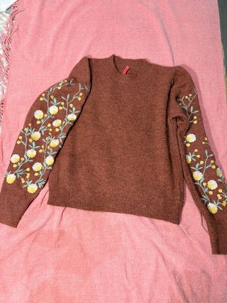 Jersey mujer flores bordadas marrón