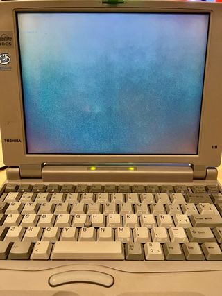 Portátil Vintage Toshiba Satellite 110CS