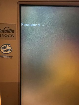 Portátil Vintage Toshiba Satellite 110CS