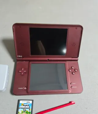 Nintendo DSI XL - Rojo/Marrón