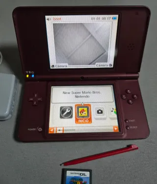 Nintendo DSI XL - Rojo/Marrón