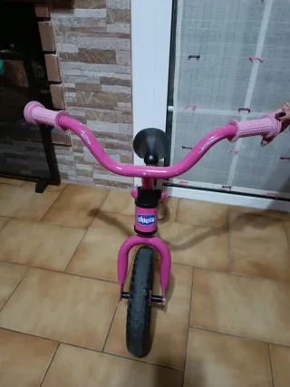 Bicicleta de equilibrio Chicco rosa