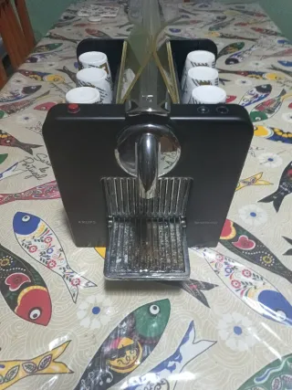 Cafetera Nespresso Krups Negra