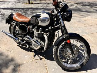 Triumph Bonneville T100 Cafe Racer
