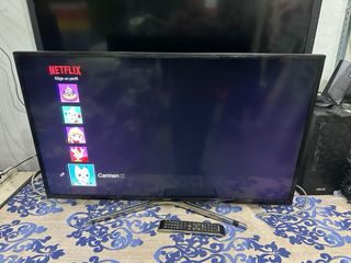 Samsung Smart TV 40 Negro y Plata