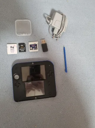 Nintendo 2DS + tarjetas