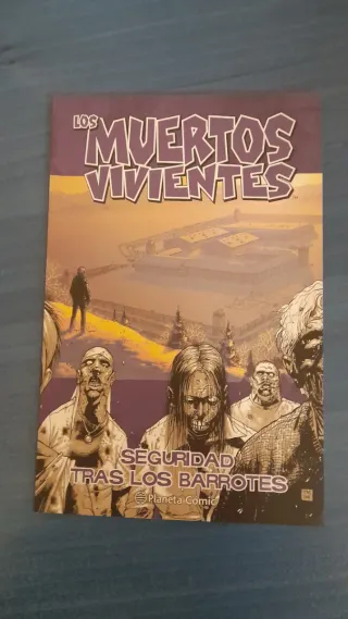 Los Muertos Vivientes Planeta Comic