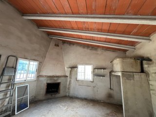 Huerto con caseta y chimenea en Jesus (Tortosa)
