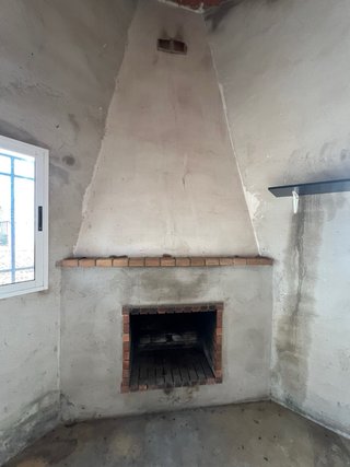 Huerto con caseta y chimenea en Jesus (Tortosa)