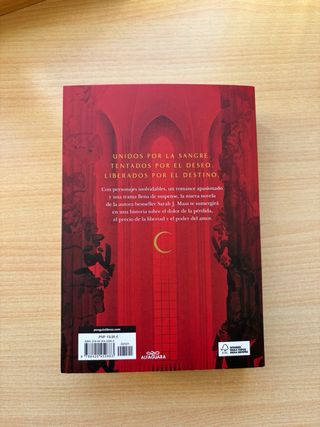 Libro “Ciudad Medialuna” de Sarah J. Maas