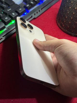 iPhone 16 Pro Max Dorado