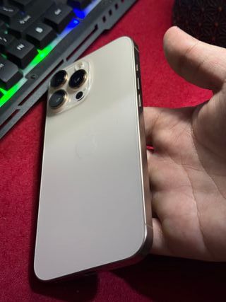 iPhone 16 Pro Max Dorado