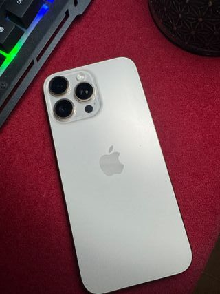 iPhone 16 Pro Max Dorado