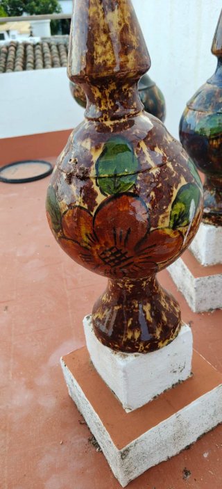 Remates de cerámica, pináculos o bolas de remate