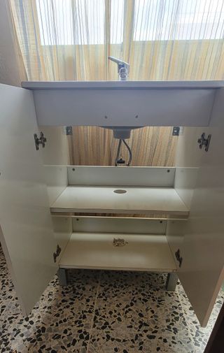 Mueble de baño con lavabo 60cm