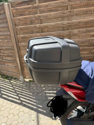 Cajón para casco de moto