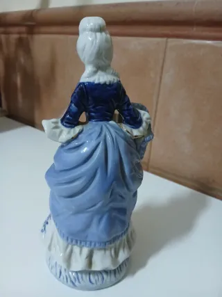 Figura de porcelana 21cm. Gran calidad
