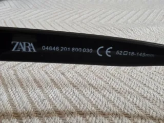 2 Gafas de sol negras y marrones Las 2= 20€