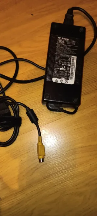 Adaptador Corriente IBM PA-1121-061 16V