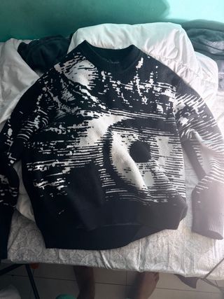 Jersey Bershka Negro y Blanco Talla M