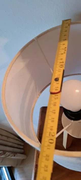 Lámpara de mesa madera estilo nórdico