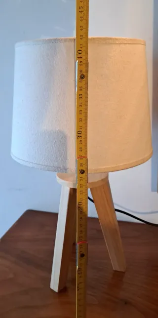 Lámpara de mesa madera estilo nórdico