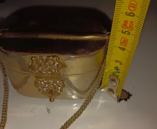 Caja Metálica Vintage con Cadena