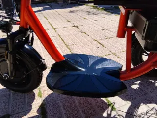 Scooter eléctrica 3 ruedas con cesta