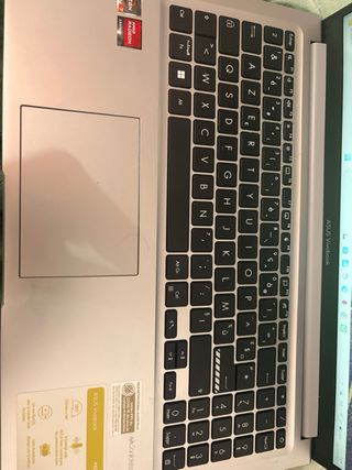 Portátil ASUS Vivobook Plata (Precio negociable)