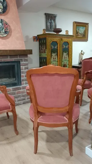 Butaca de terciopelo y madera