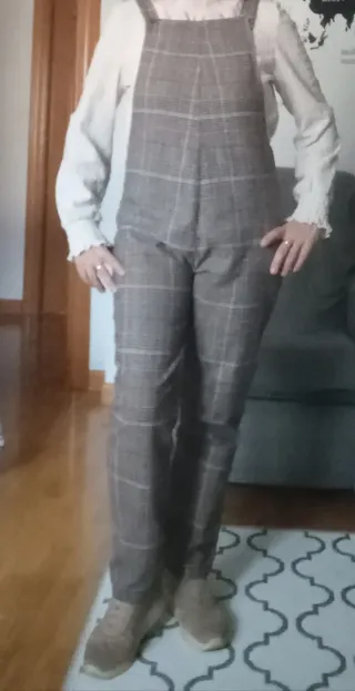 Peto de cuadros marrón