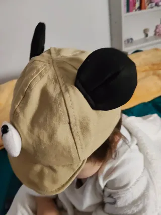 Gorra de bebé oso beige y negro