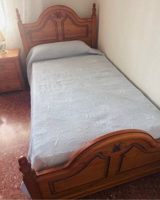 Dormitorio completo madera.